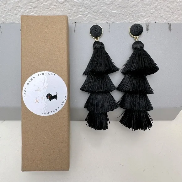 PAPA GEMS VINTAGE JEWELRY SHOP Black Tiered Tassle Dangle Earrings - Picture 4 of 7